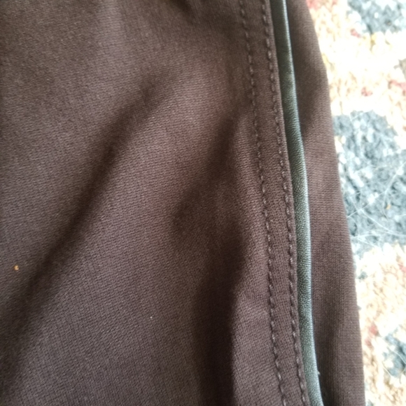 Nygard jeggings brown with black trim size large 14/16 EUC - Picture 2 of 6